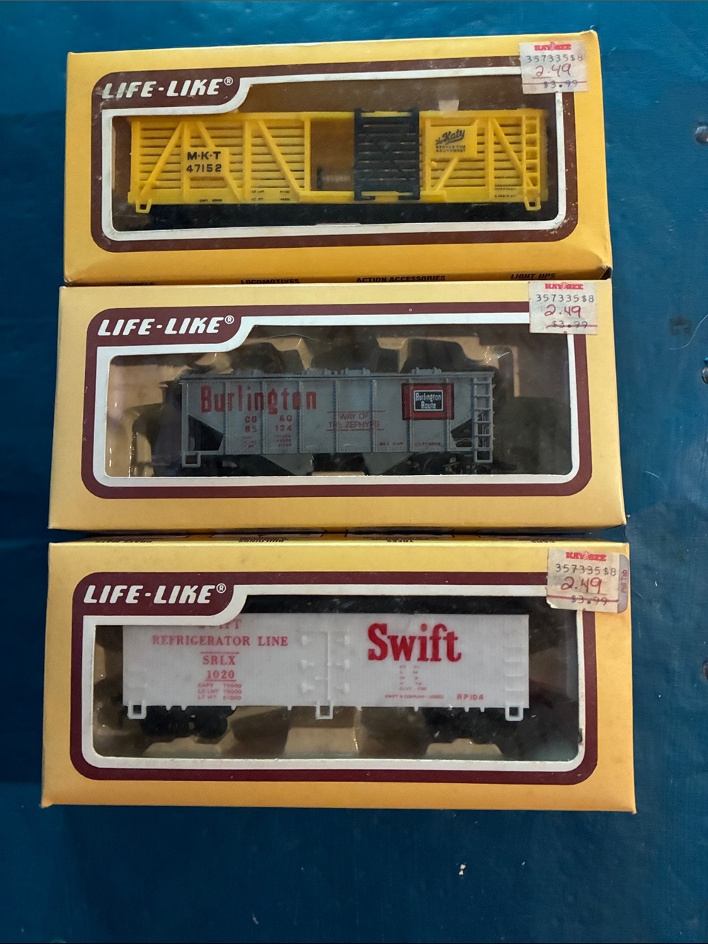 Vintage Mint - ConLife-Like HO Scale Boxed Freight CarsYellow, Gray, White